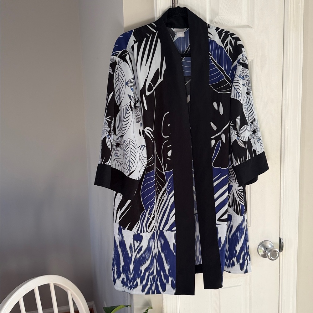 Chico's Black and Blue Printed Open-Front Kimono Jacket